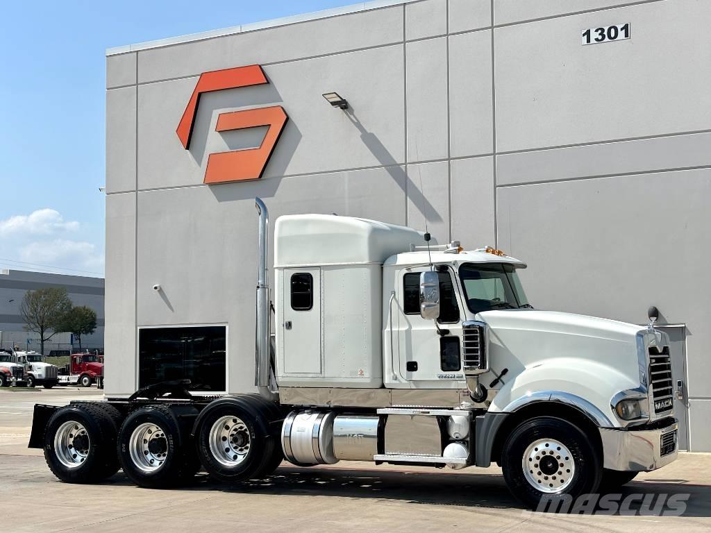 Mack Titan TD 713 Ciągniki siodłowe