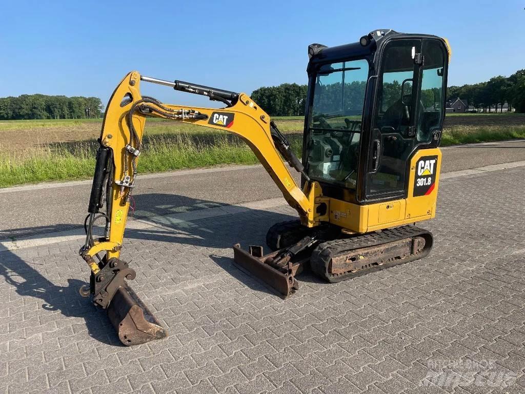 CAT 301.8 Minikoparki