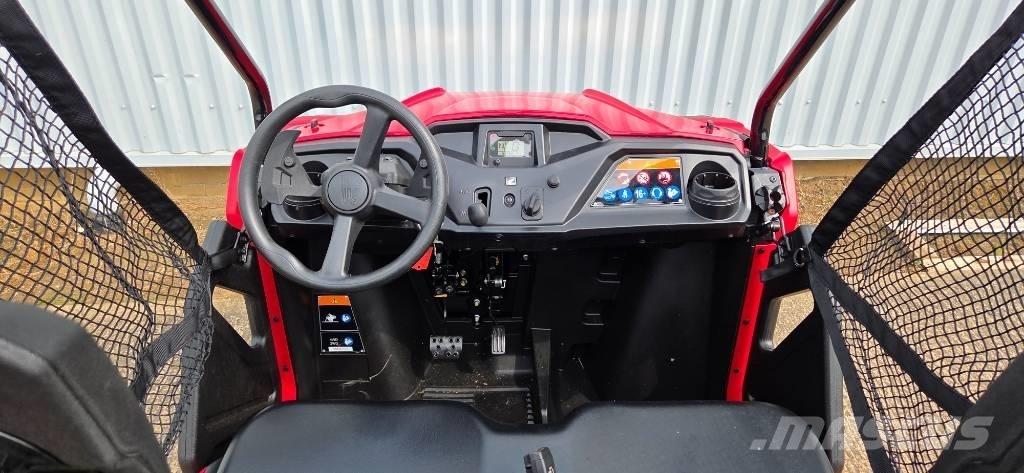 Honda Pioneer Maszyny komunalne