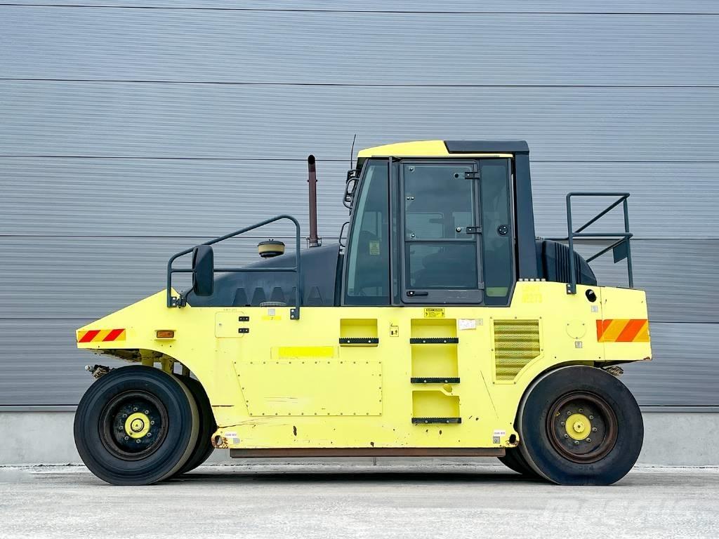 Ammann AP 240 Walce ogumione