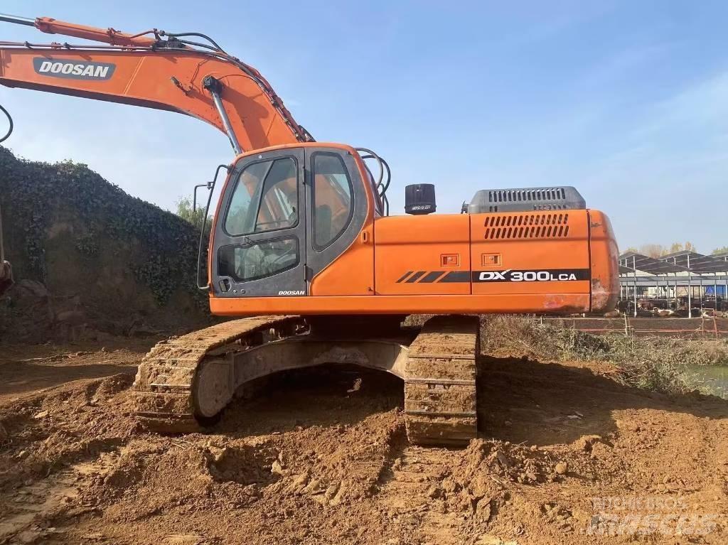 Doosan DX 300 LC Koparki gąsienicowe
