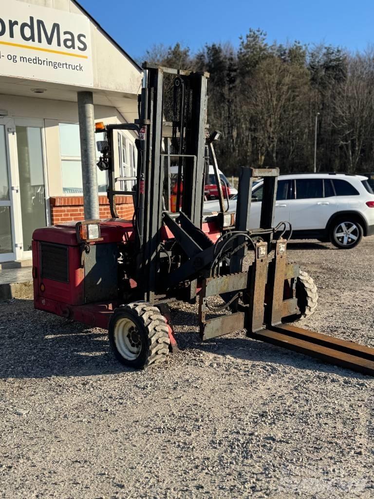 Moffett M4 25.3 Wózki Diesla