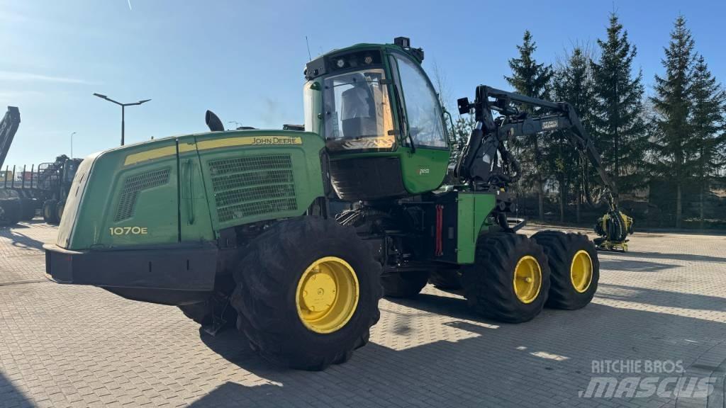 John Deere 1070 E Harwestery