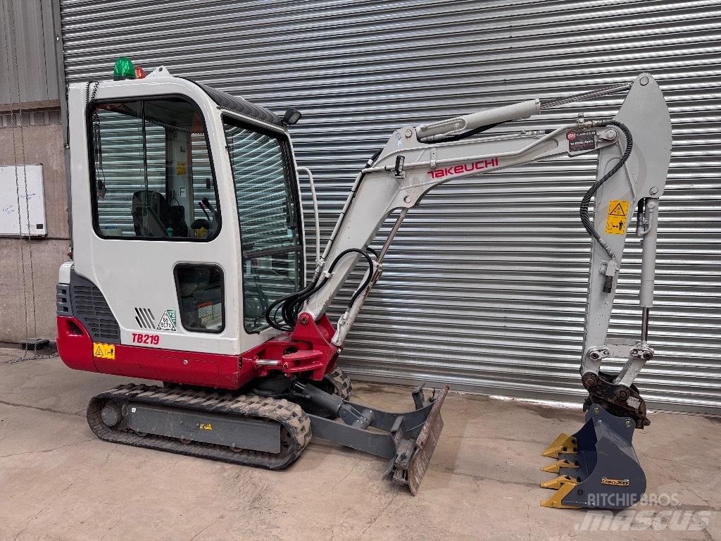 Takeuchi TB 219 Minikoparki