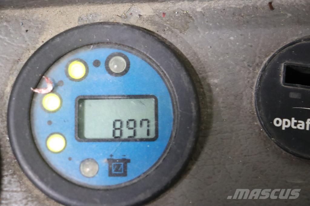 Nissan AJN160 Wózki widłowe wysokiego składowania