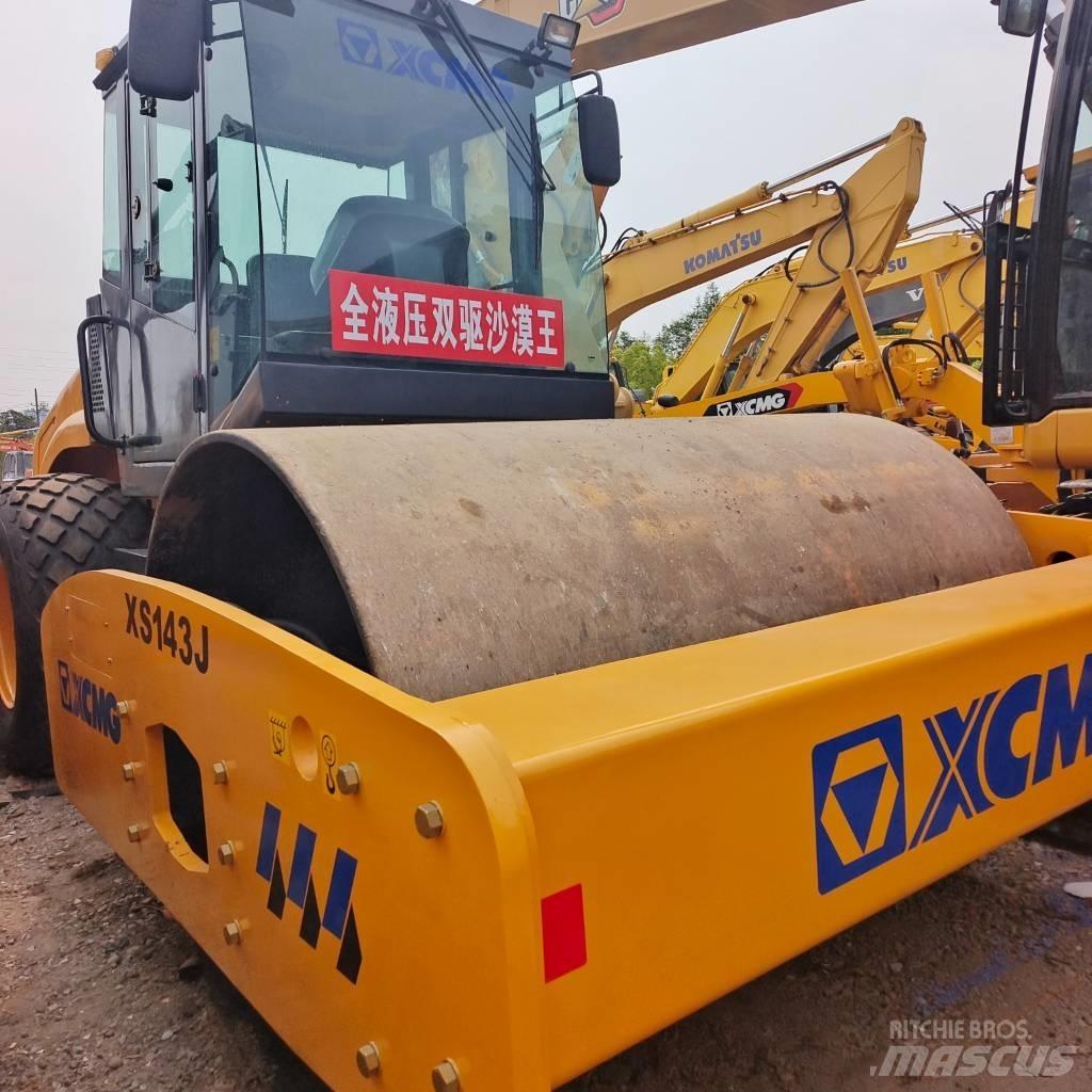 XCMG XS143J Walce jednobębnowe
