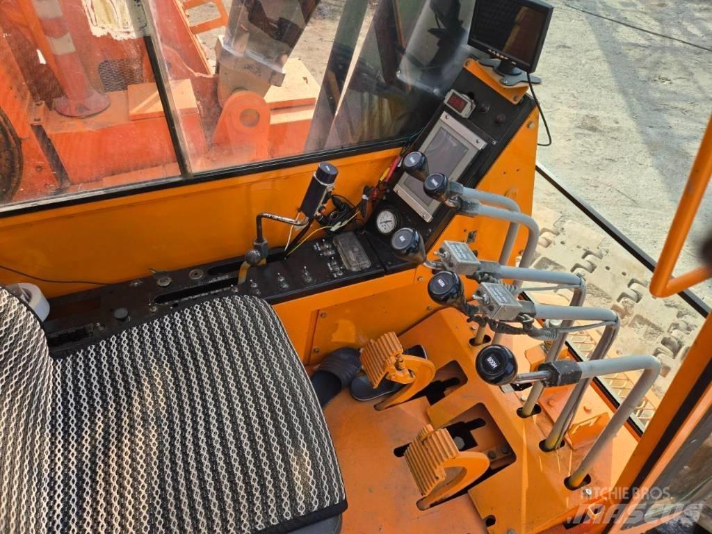 Sumitomo LS138RH Żurawie gąsienicowe