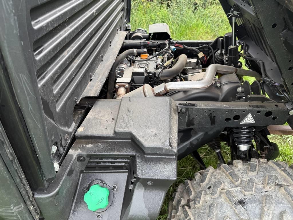 John Deere XUV 865 Maszyny komunalne