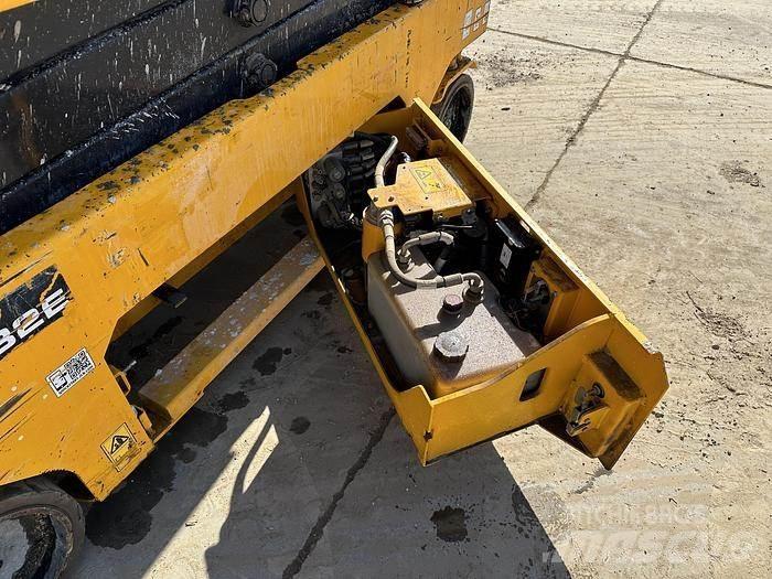 JCB S2032E Podnośniki nożycowe