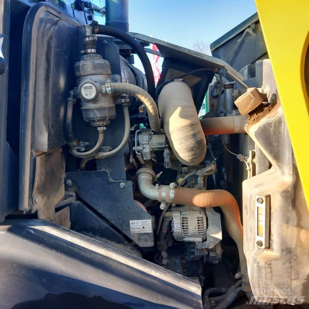 Komatsu WA80M-7 Ładowarki kołowe
