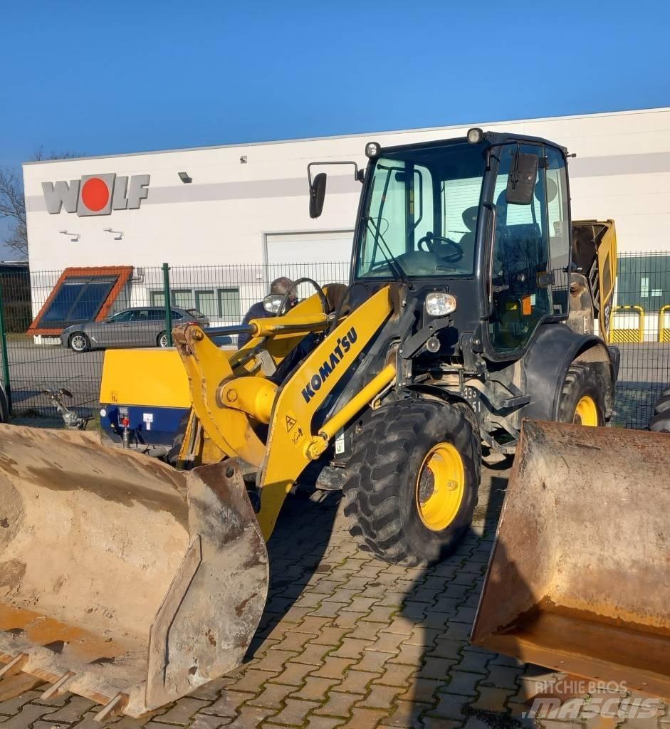 Komatsu WA80M-7 Ładowarki kołowe