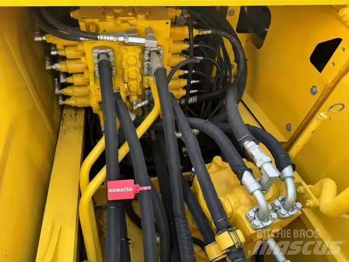 Komatsu PC210lc Koparki gąsienicowe