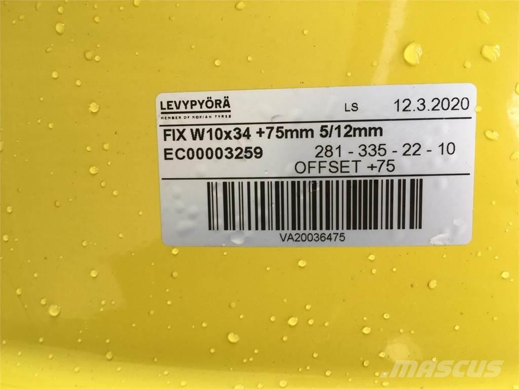 John Deere 10x34 Opony, koła i felgi