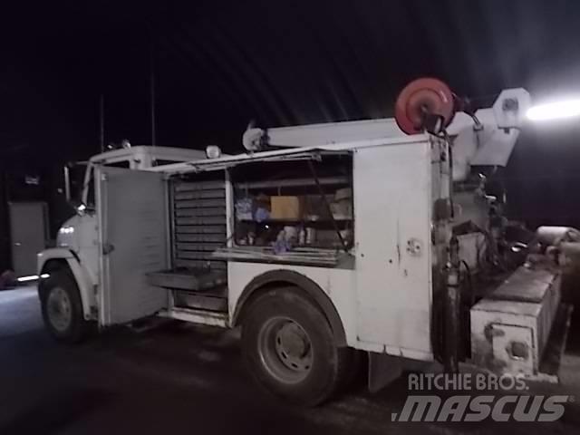 Freightliner L70 Inne
