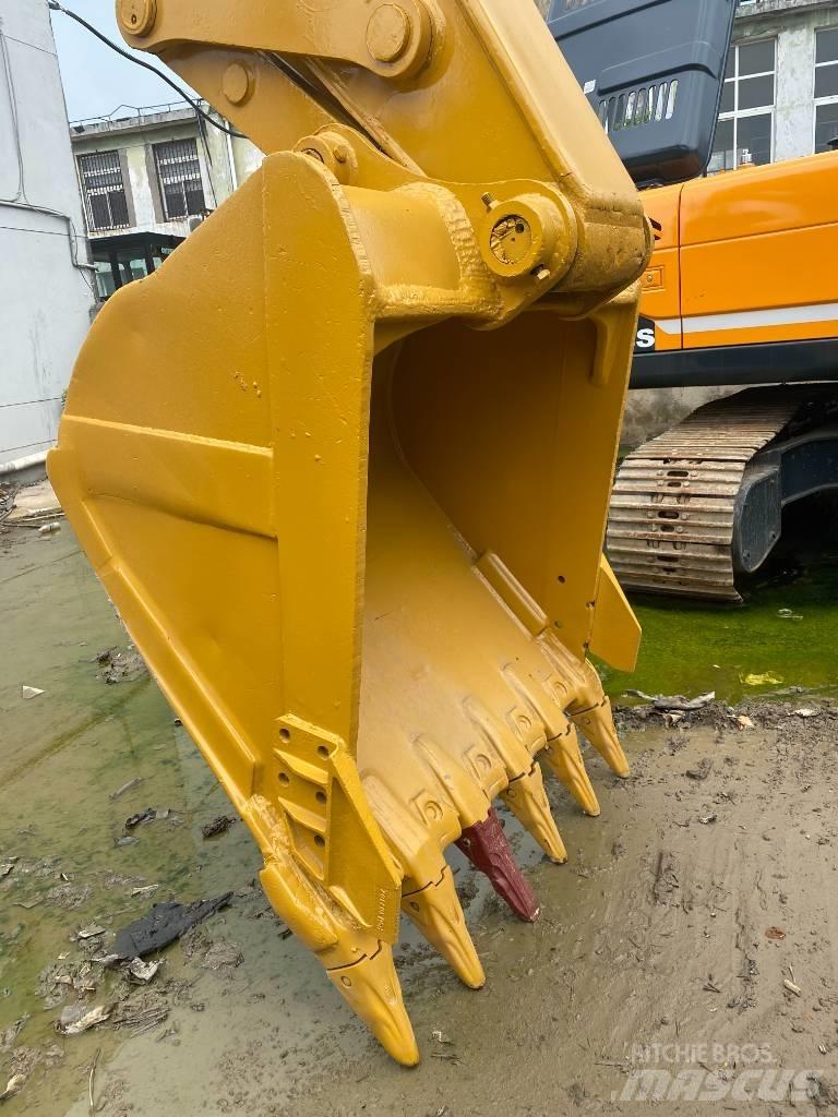 CAT 330 D Koparki gąsienicowe