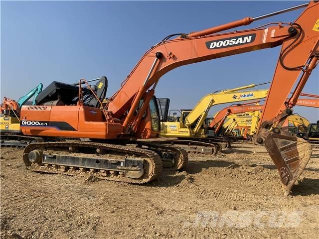 Doosan DH 300 Koparki gąsienicowe