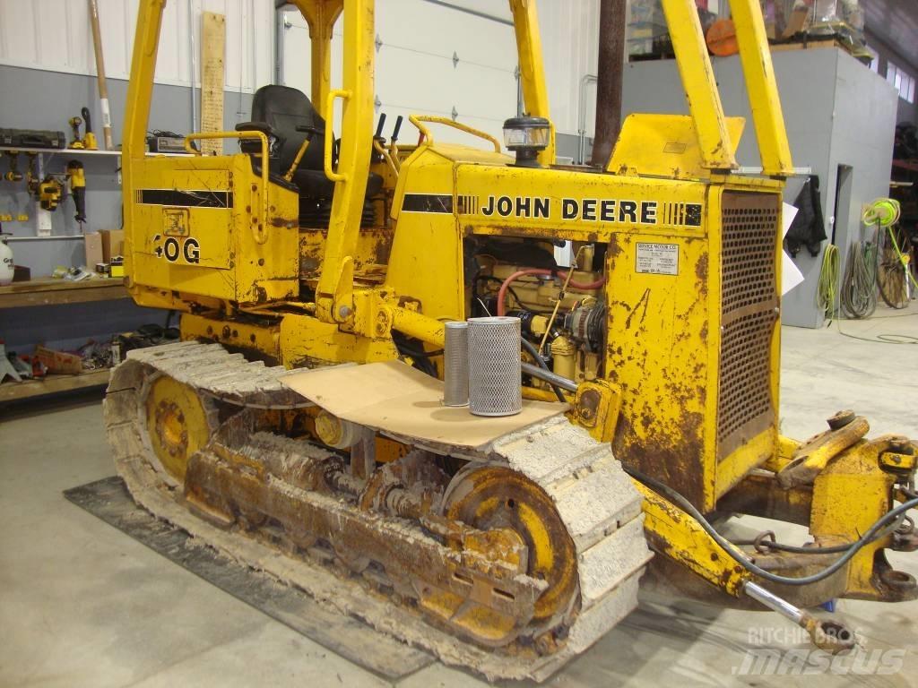 DEERE 450G Spycharki gąsienicowe