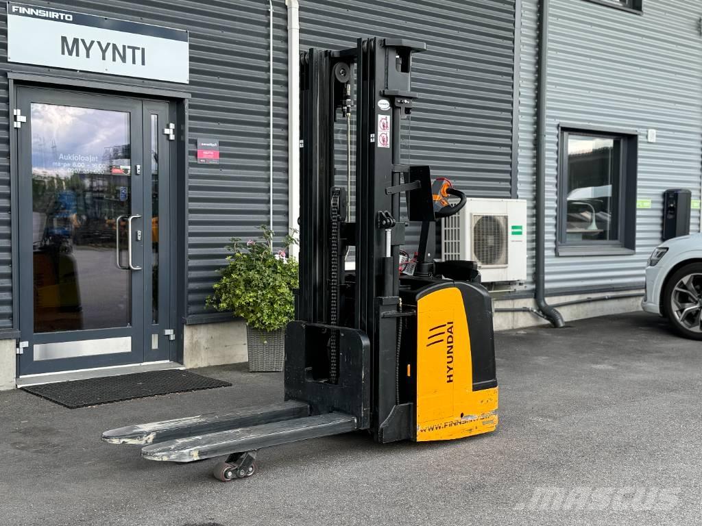 Hyundai 15ESR Samojezdne maszyny do załadunku