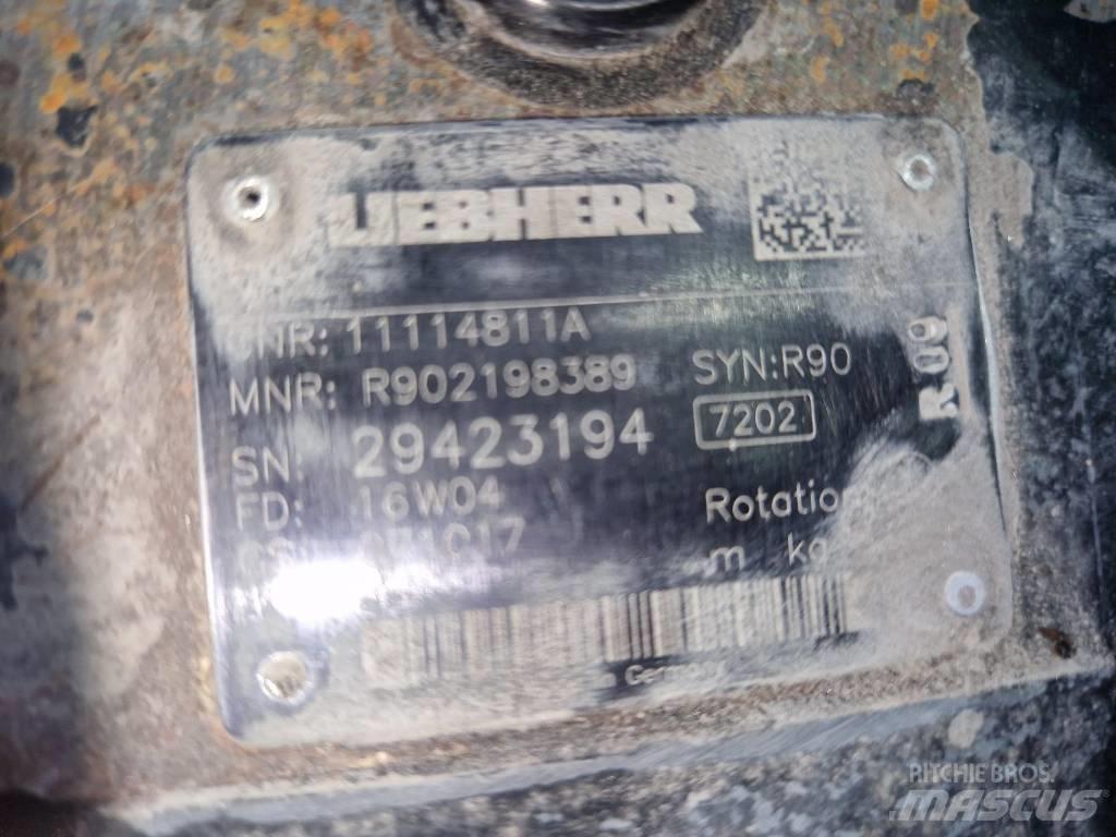 Liebherr L 586 Hydraulika