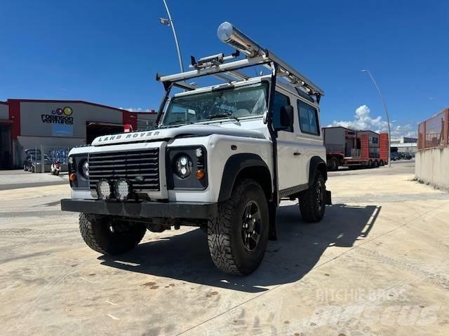 Land Rover Defender Samochody osobowe
