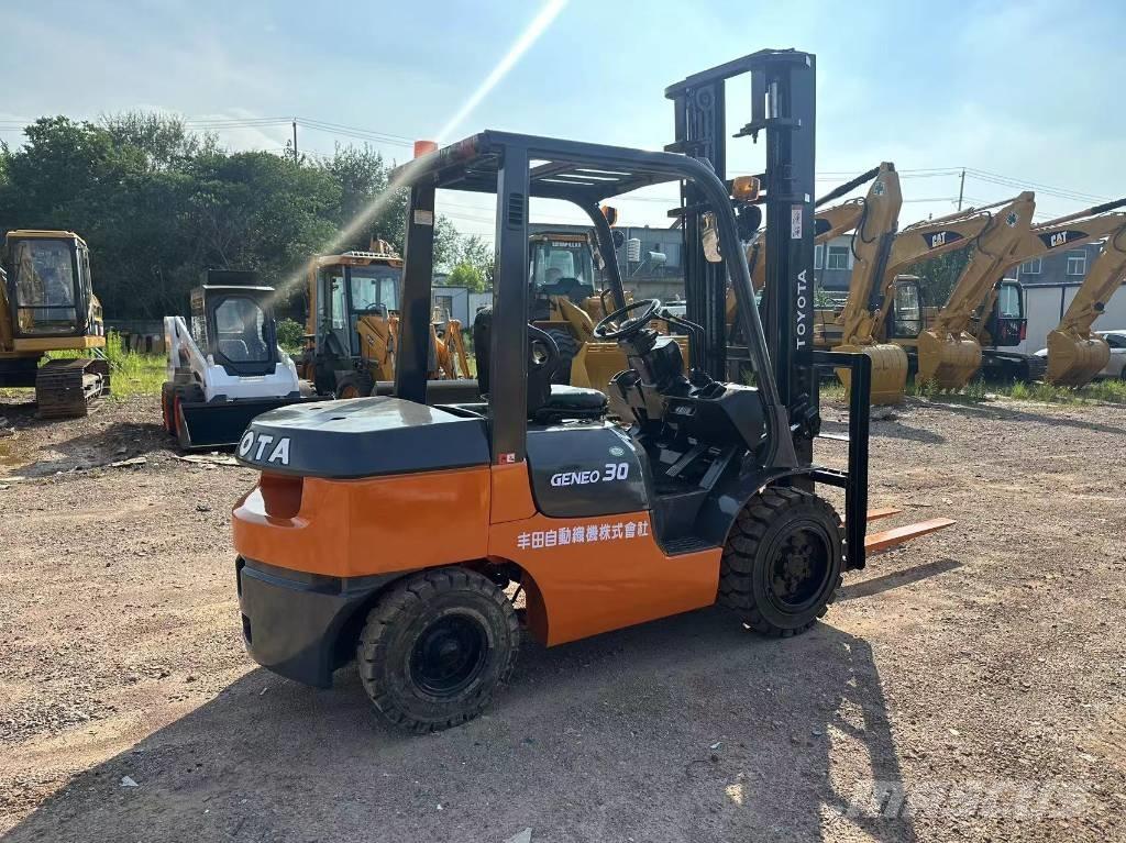 Toyota 30 forklift Wózki Diesla