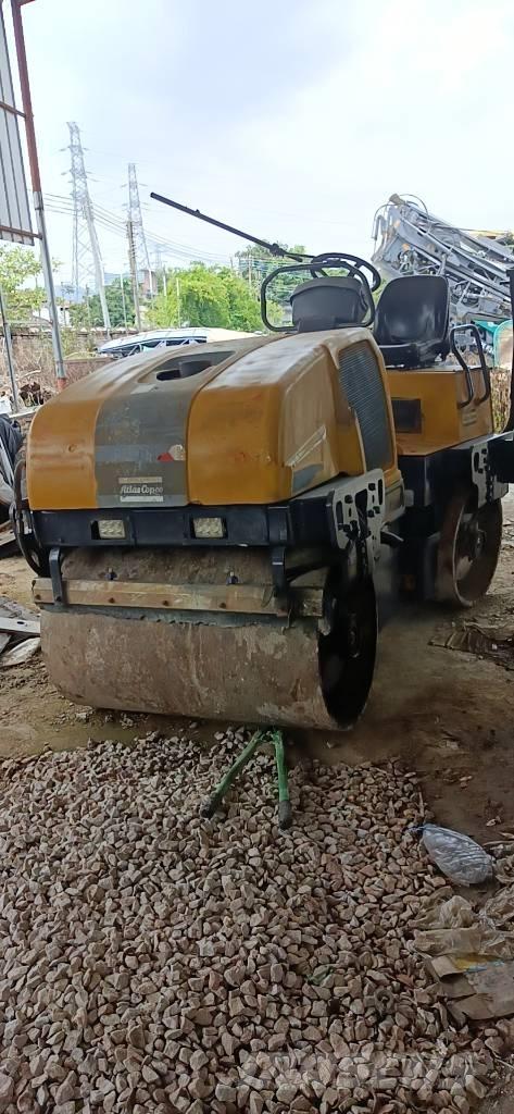 戴勒派克  DYNAPAC1250 Walce dwubębnowe