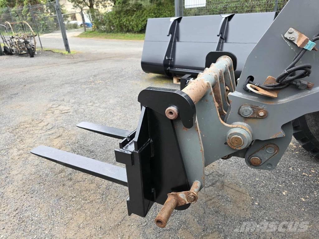 CLAAS Scorpion 7044 Ładowarki rolnicze