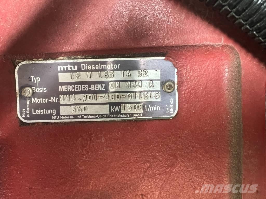 Mercedes-Benz OM 444 Silniki