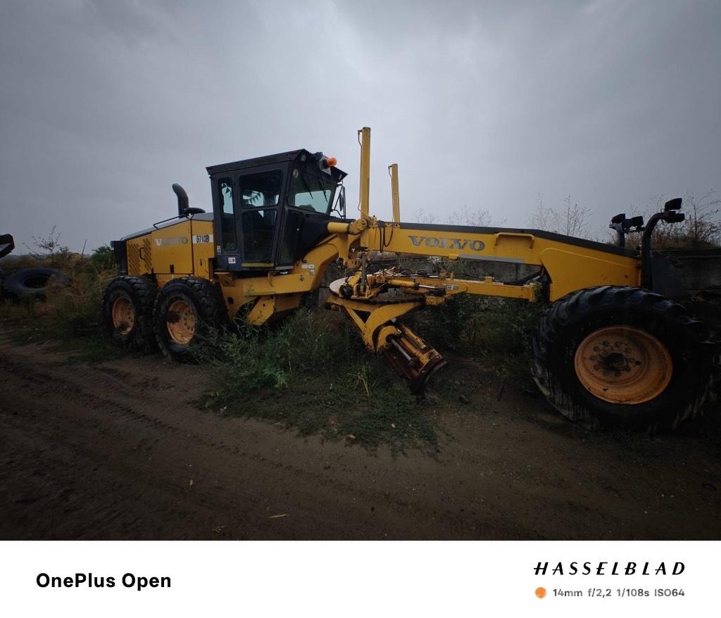  Greder Volvo G710 Chłodnice