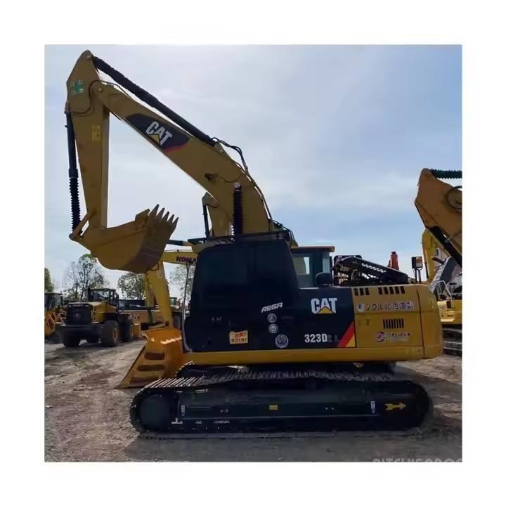 CAT 323 D2L Koparki gąsienicowe