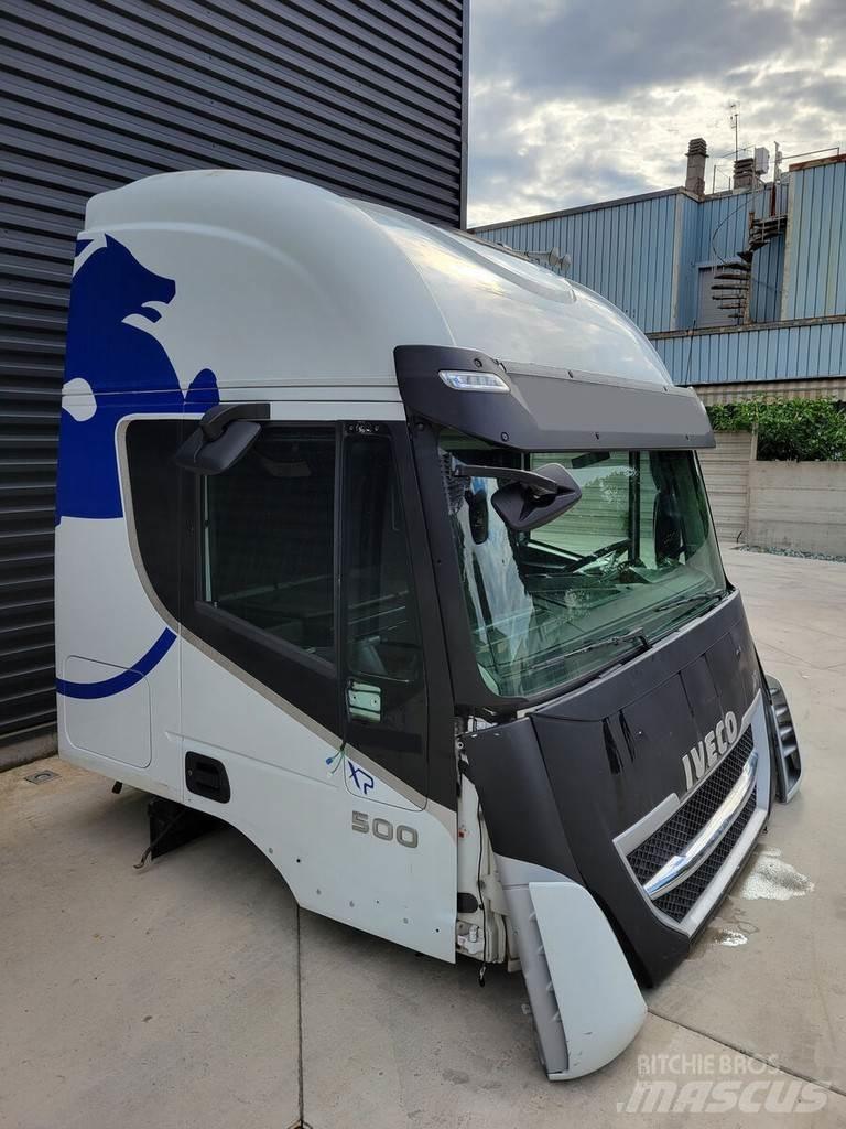 Iveco AS Kabiny i wnętrze