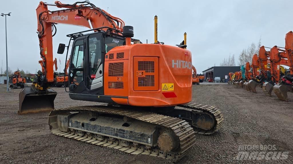 Hitachi ZX 225USLC-6 Koparki gąsienicowe