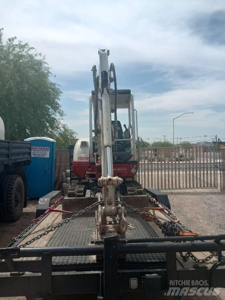 Takeuchi TB230RA Sprzęt wiertniczy części zamienne i akcesoria