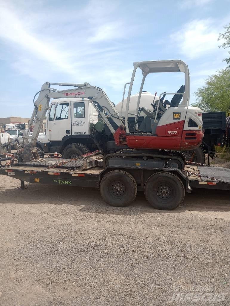 Takeuchi TB230RA Sprzęt wiertniczy części zamienne i akcesoria