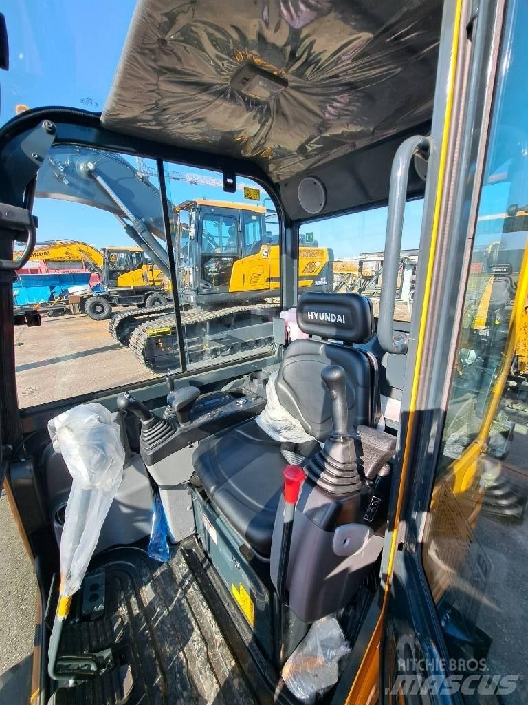 Hyundai R18-9AK Minikoparki
