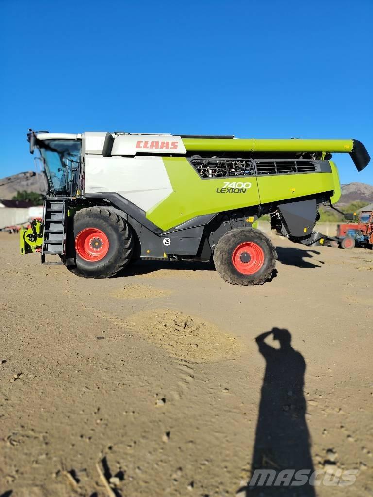 CLAAS Lexion 7400 Kombajny zbożowe