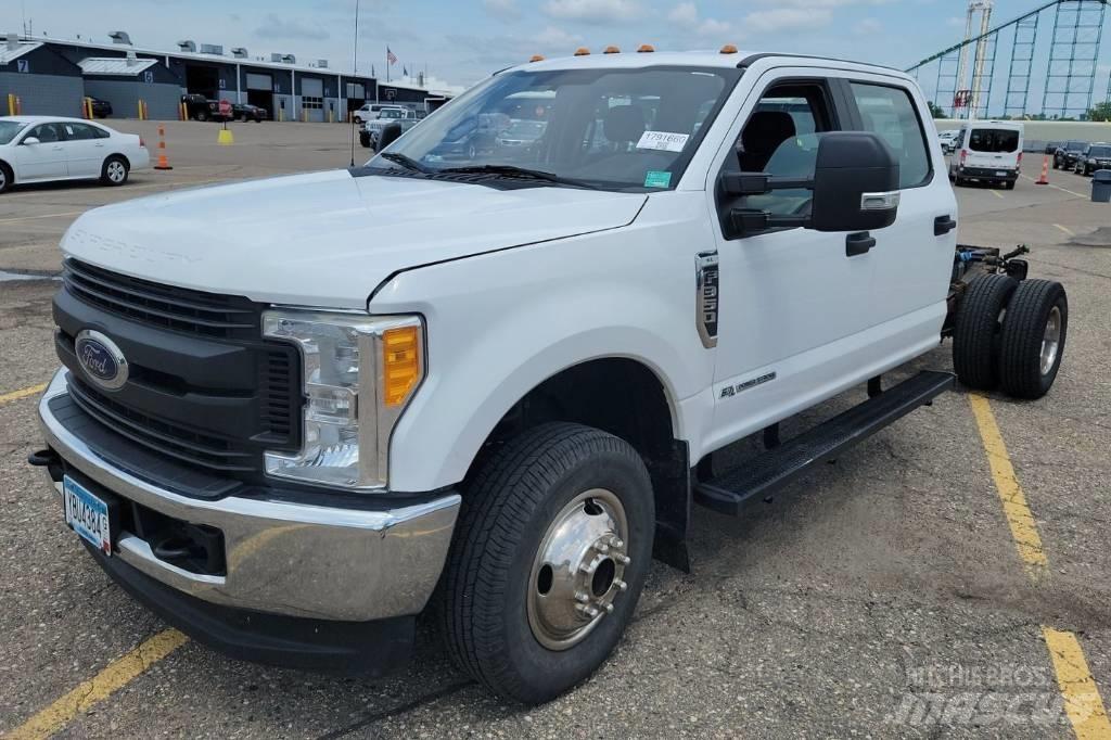 Ford F 350 XL SD Pojazdy pod zabudowę