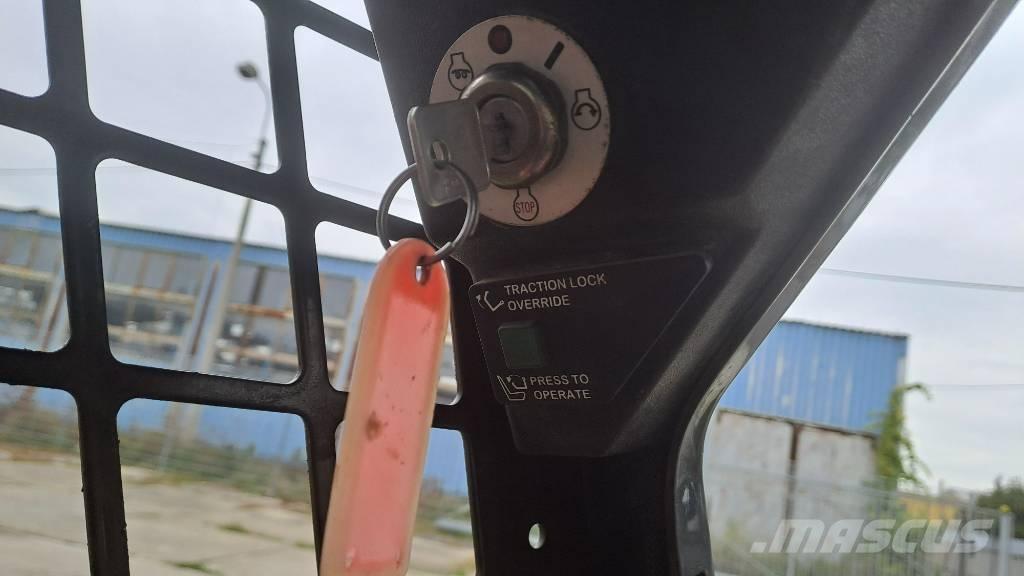 Bobcat s 70 Ładowarki burtowe