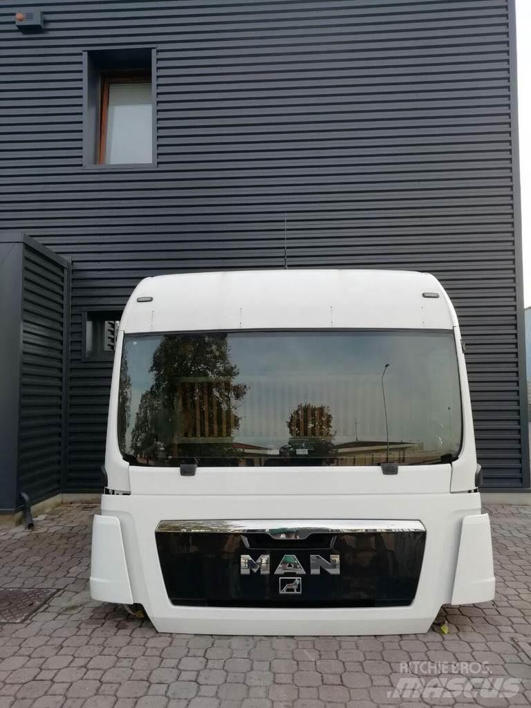 MAN TGX XLX EURO 5 Kabiny i wnętrze