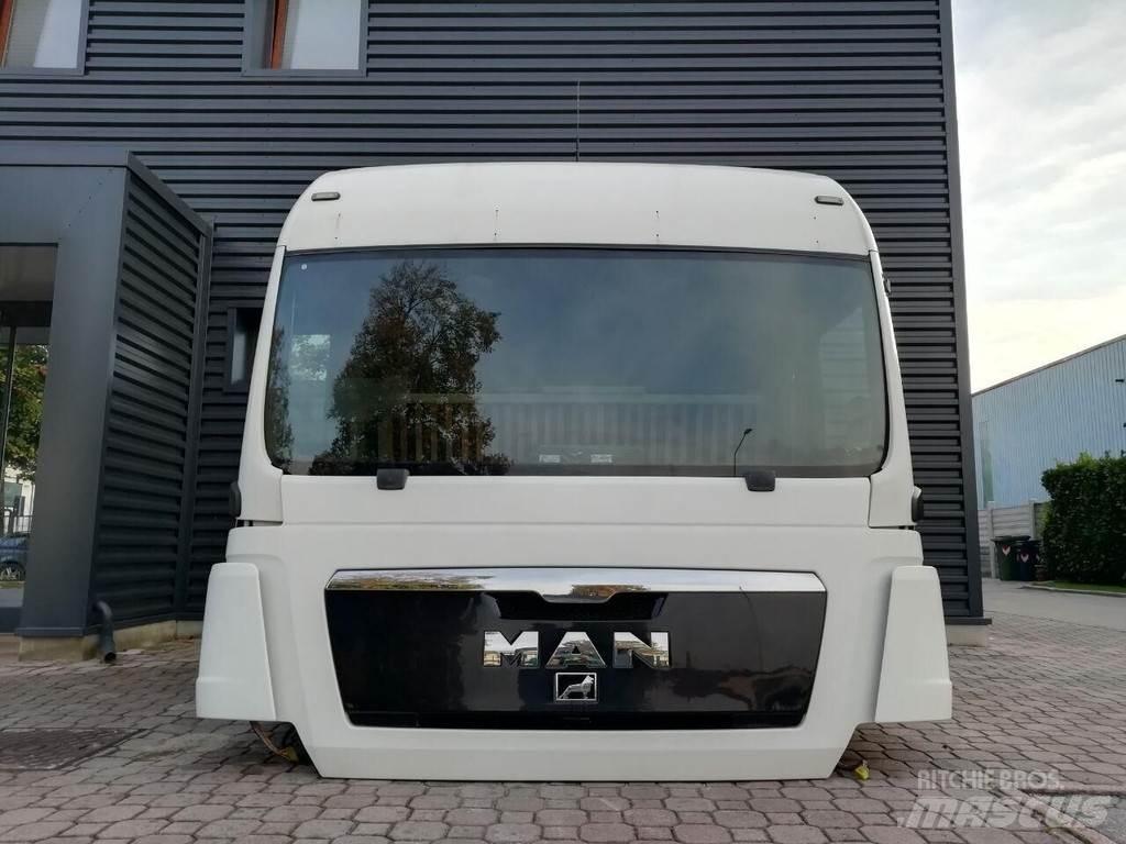 MAN TGX XLX EURO 5 Kabiny i wnętrze