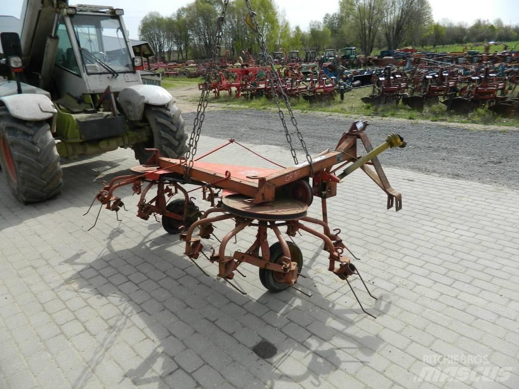 JF CR 320 Zgrabiarki i przetrząsacze