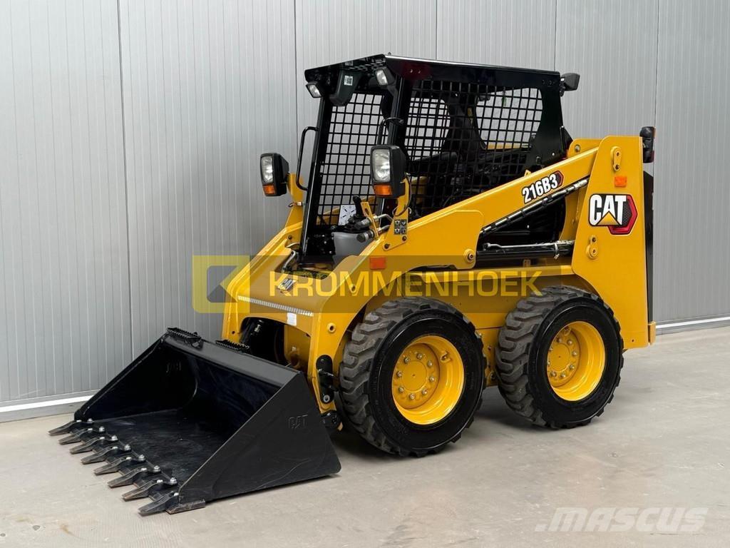 CAT 216 B3 Ładowarki burtowe