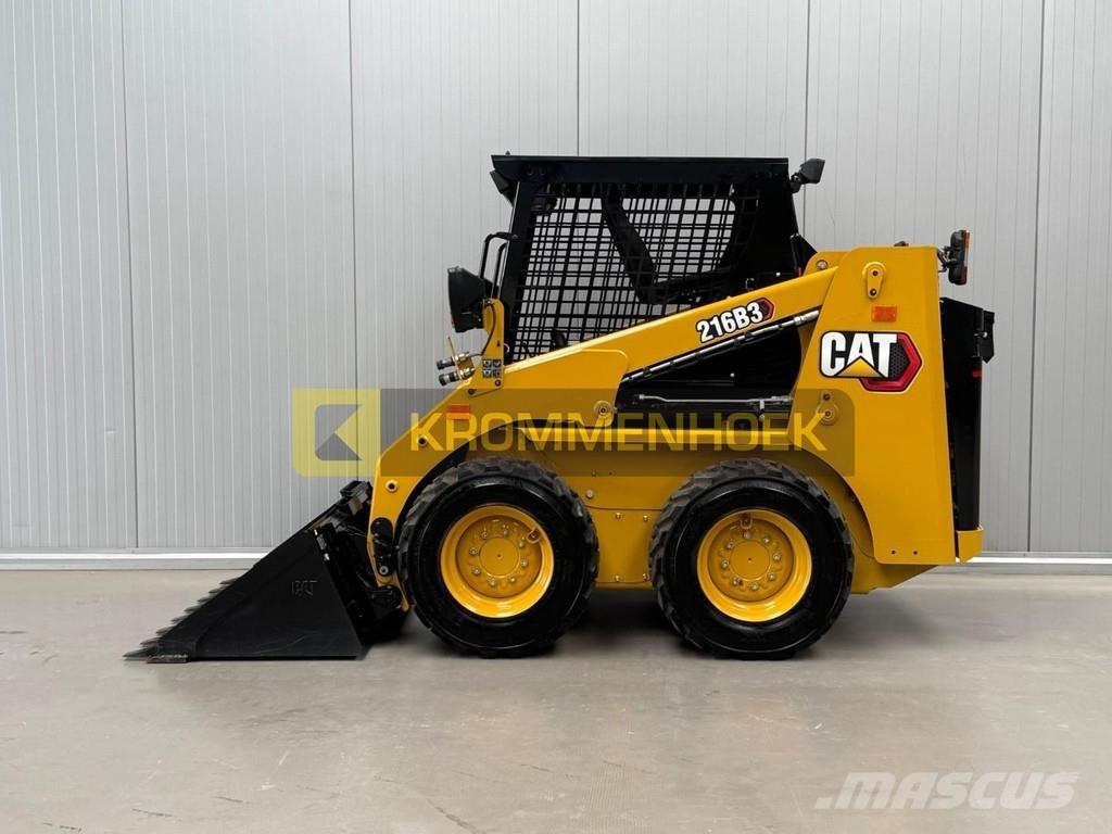 CAT 216 B3 Ładowarki burtowe