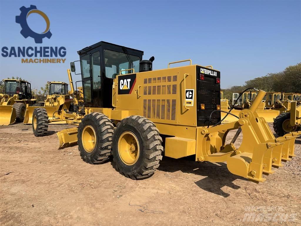 CAT 140H Równiarki