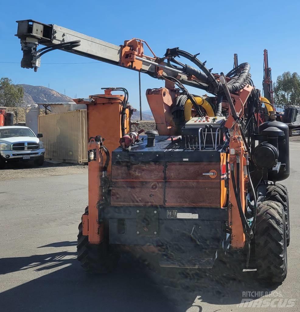 Sandvik DC 300 Wiertnice do nawierzchni