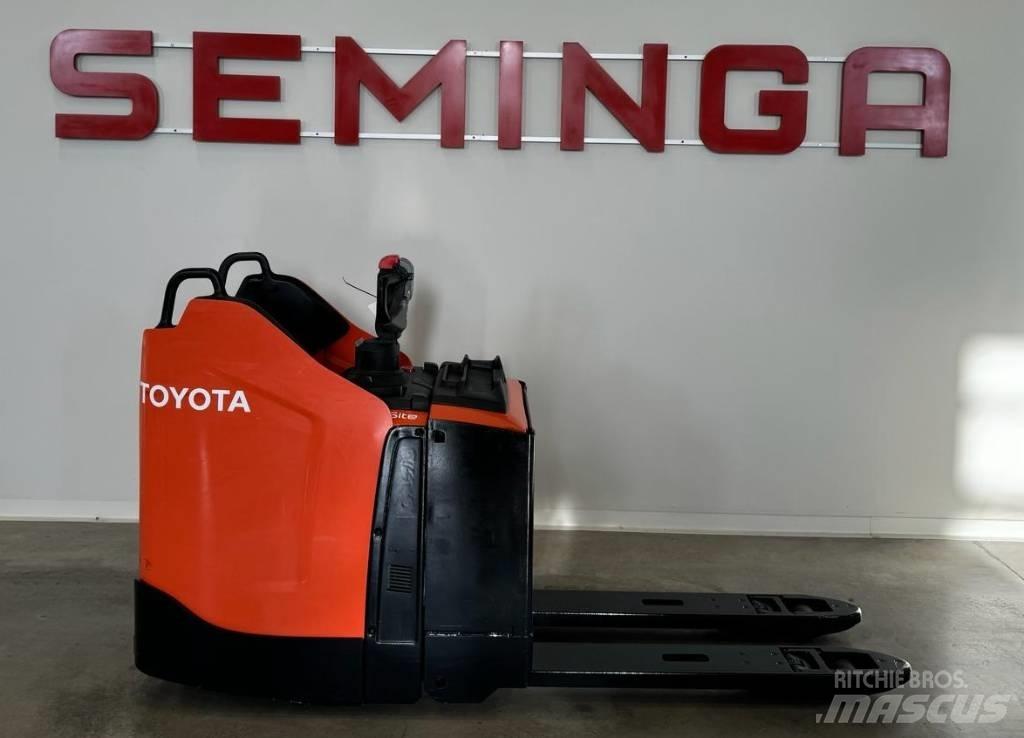 Toyota 10545  LPE200 Wózki widłowe unoszące