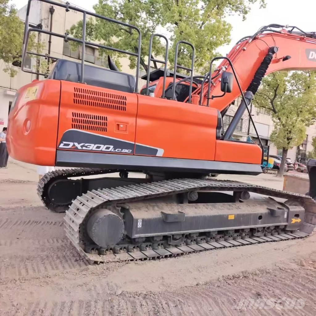 Doosan DX 300 LC Koparki gąsienicowe
