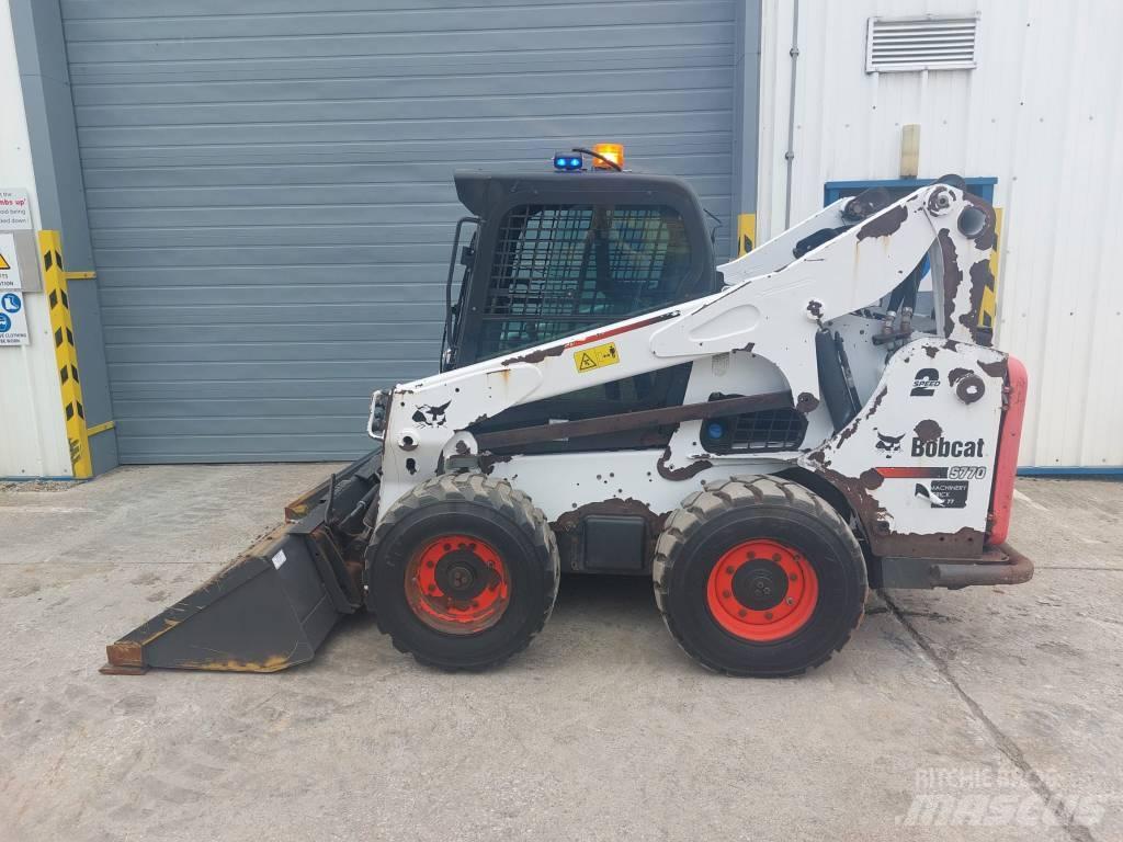 Bobcat 377 Ładowarki burtowe