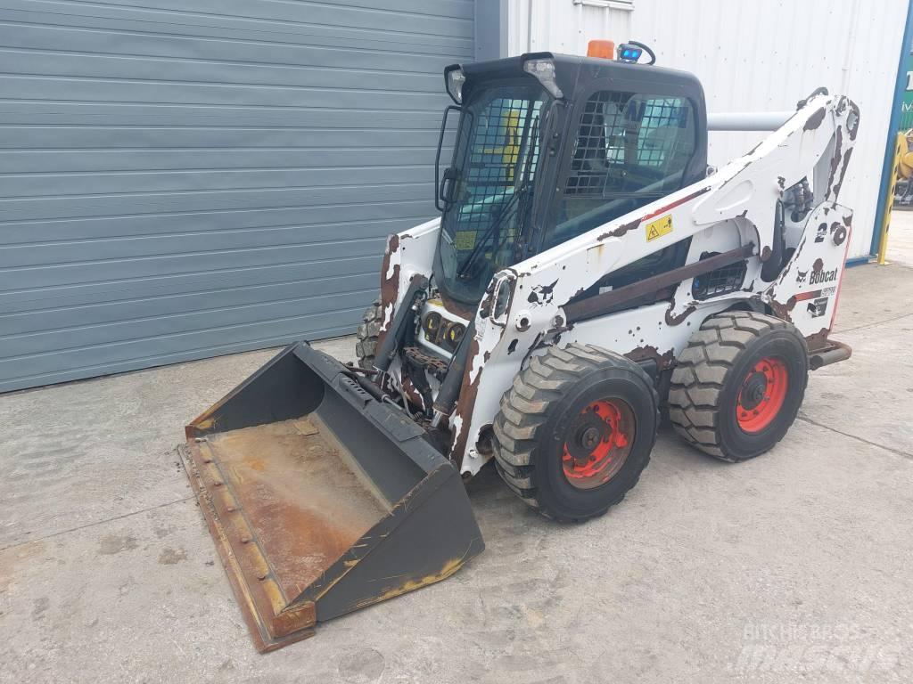 Bobcat 377 Ładowarki burtowe