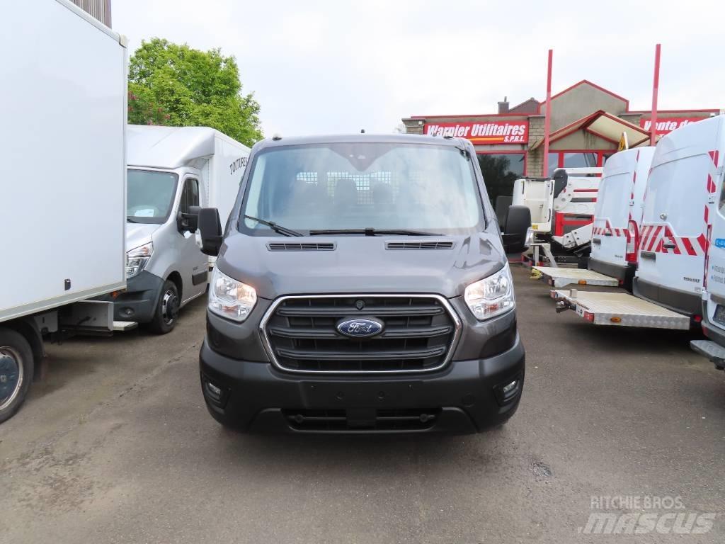 Ford Transit Busy / Vany